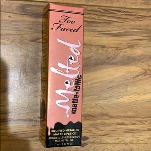 Too Faced Melted Matte-tallic